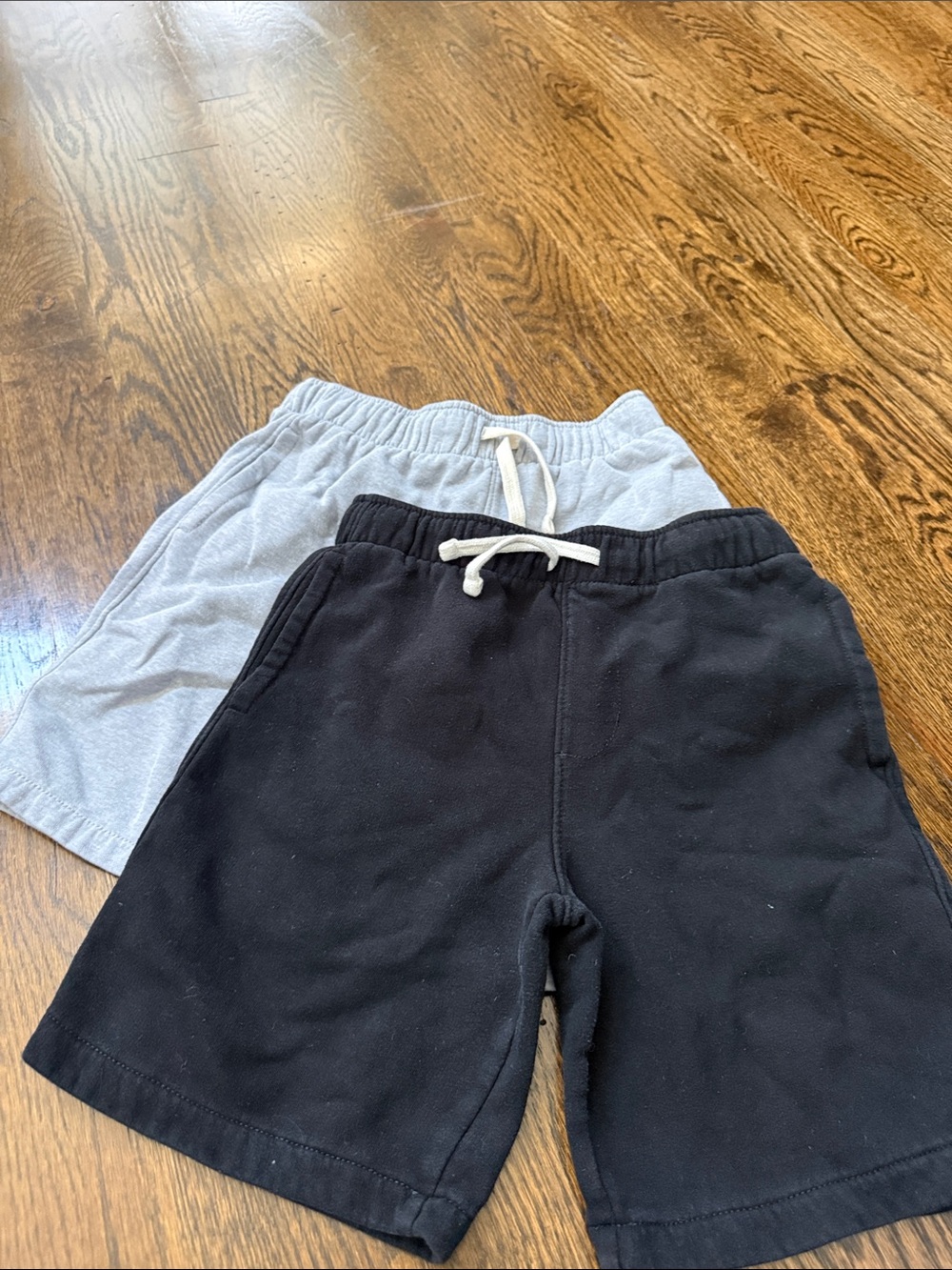 Old Navy 2-Pack Pull-On Shorts in Black and Light Gray